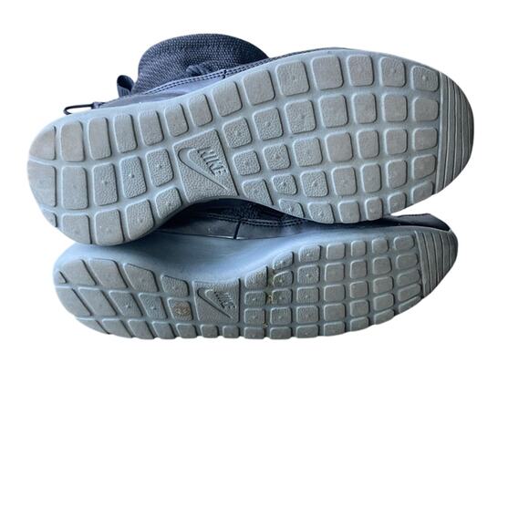 NIKE Roshe Run Hi Sneaker Boot Womens Sz 7.5 Black Knit Ankle Boots High Top - Picture 8 of 8
